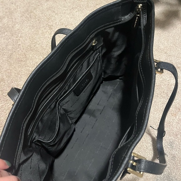 Michael Kors Tote in Black with Charm - Picture 5 of 16